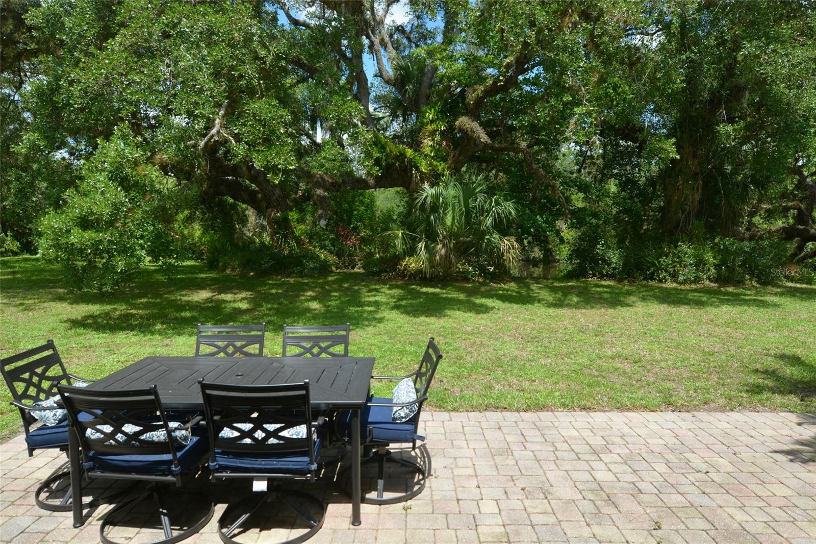 18220 ELMWOOD DR, ALVA, FL, 33920