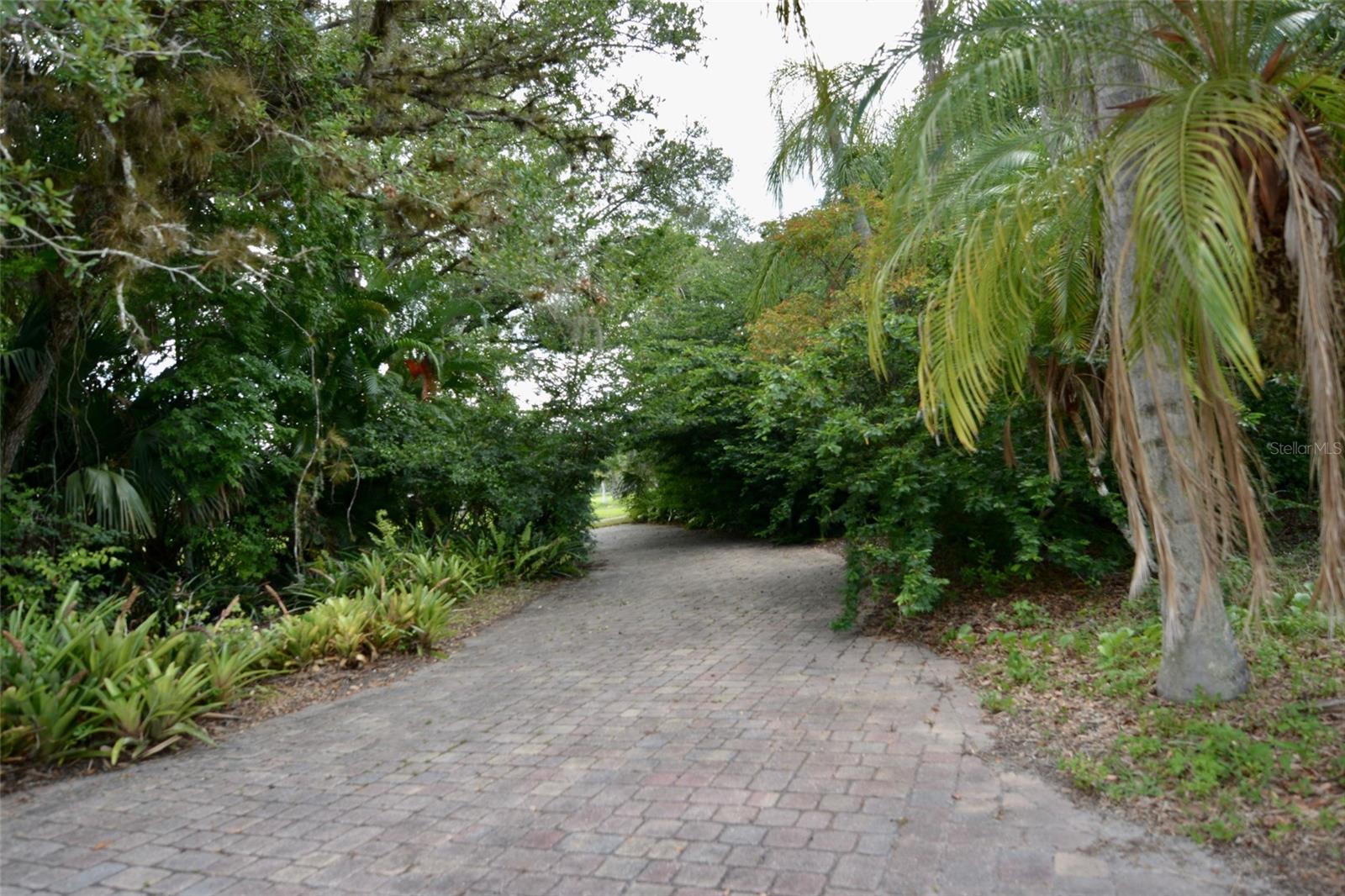 18220 ELMWOOD DR, ALVA, FL, 33920