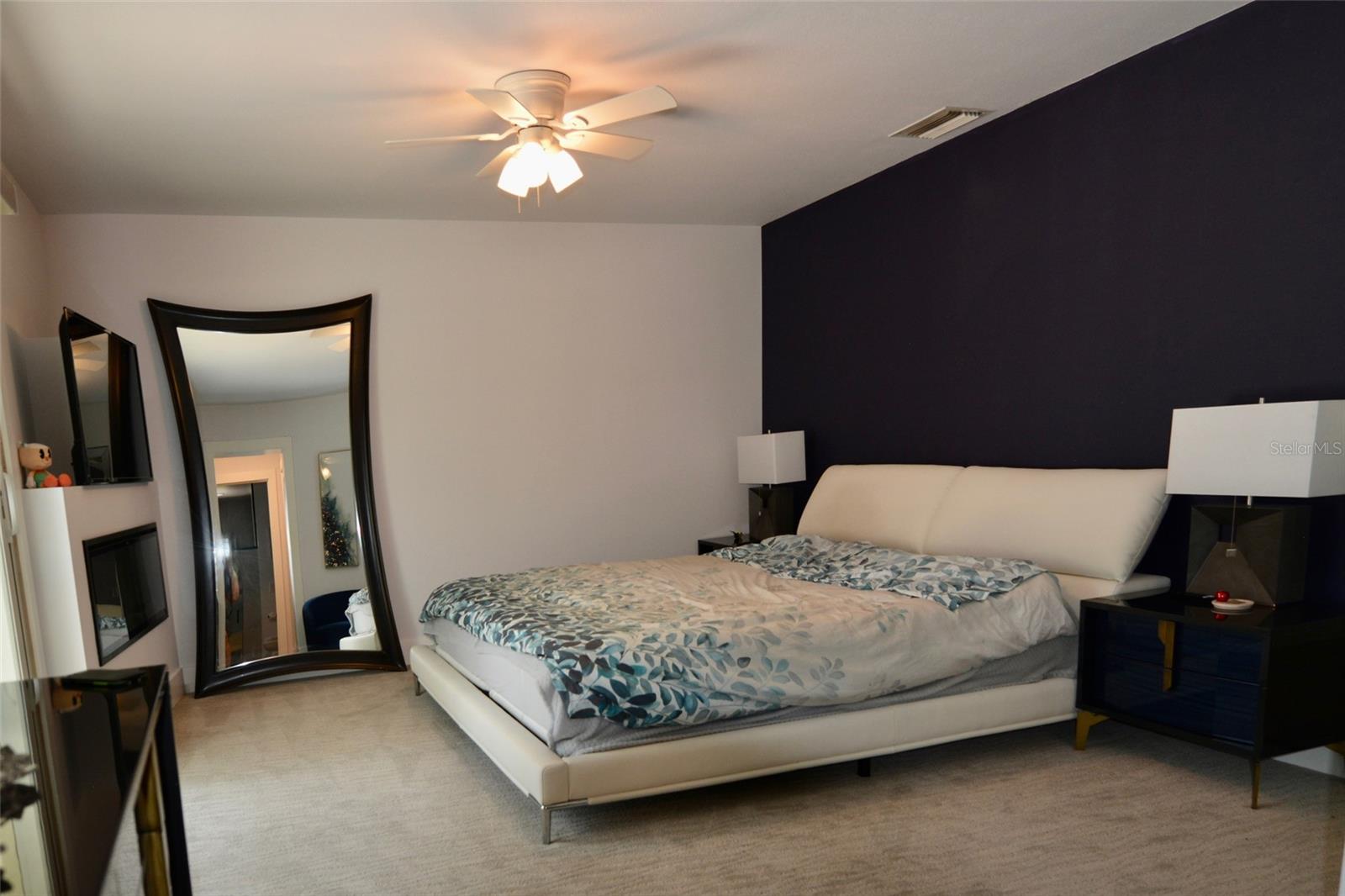 18220 ELMWOOD DR, ALVA, FL, 33920