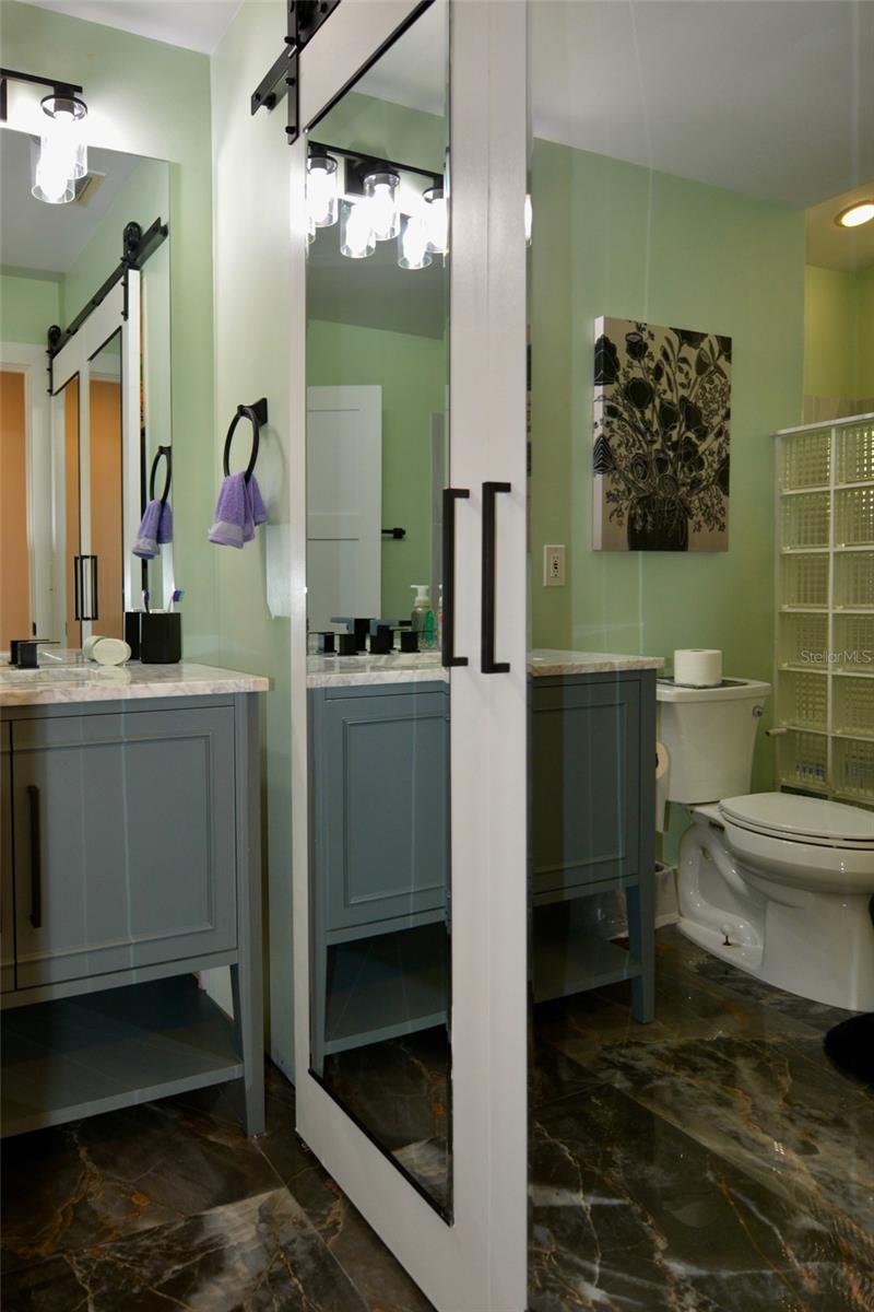 18220 ELMWOOD DR, ALVA, FL, 33920