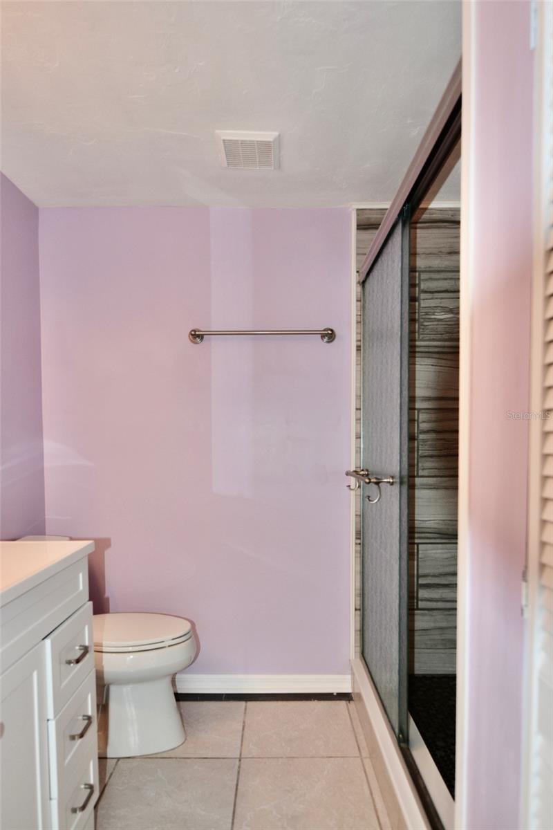 18220 ELMWOOD DR, ALVA, FL, 33920