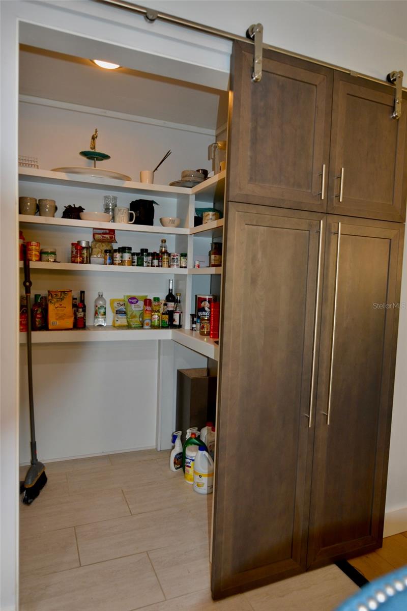 18220 ELMWOOD DR, ALVA, FL, 33920