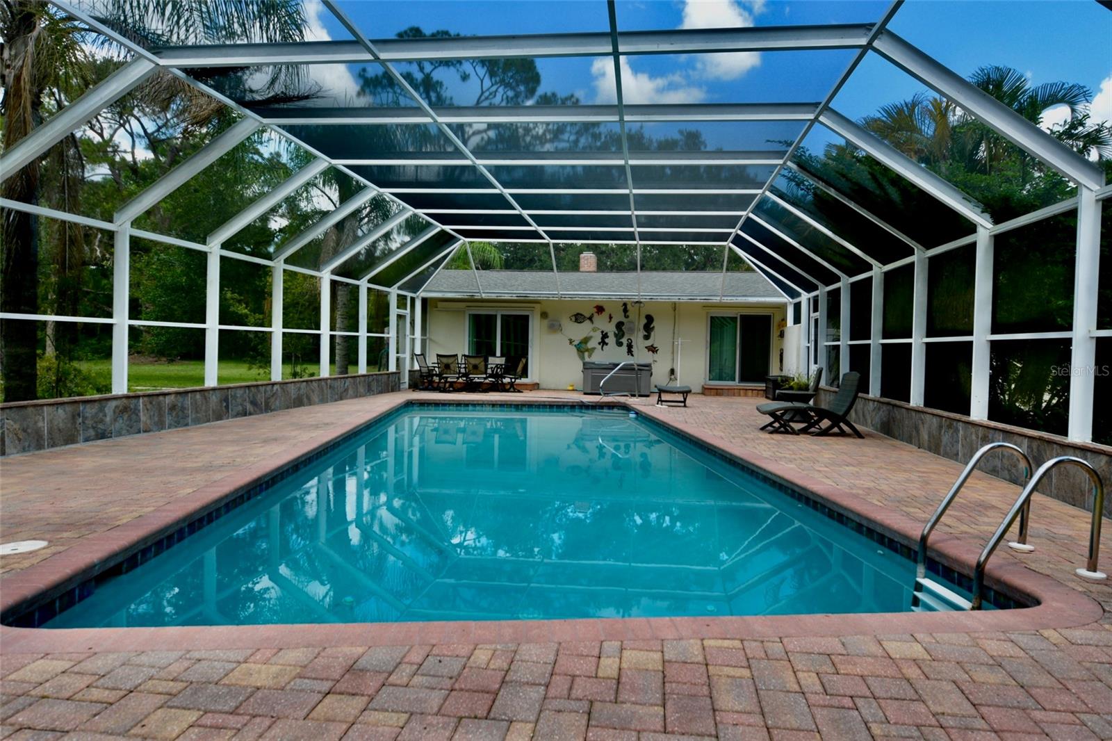 18220 ELMWOOD DR, ALVA, FL, 33920