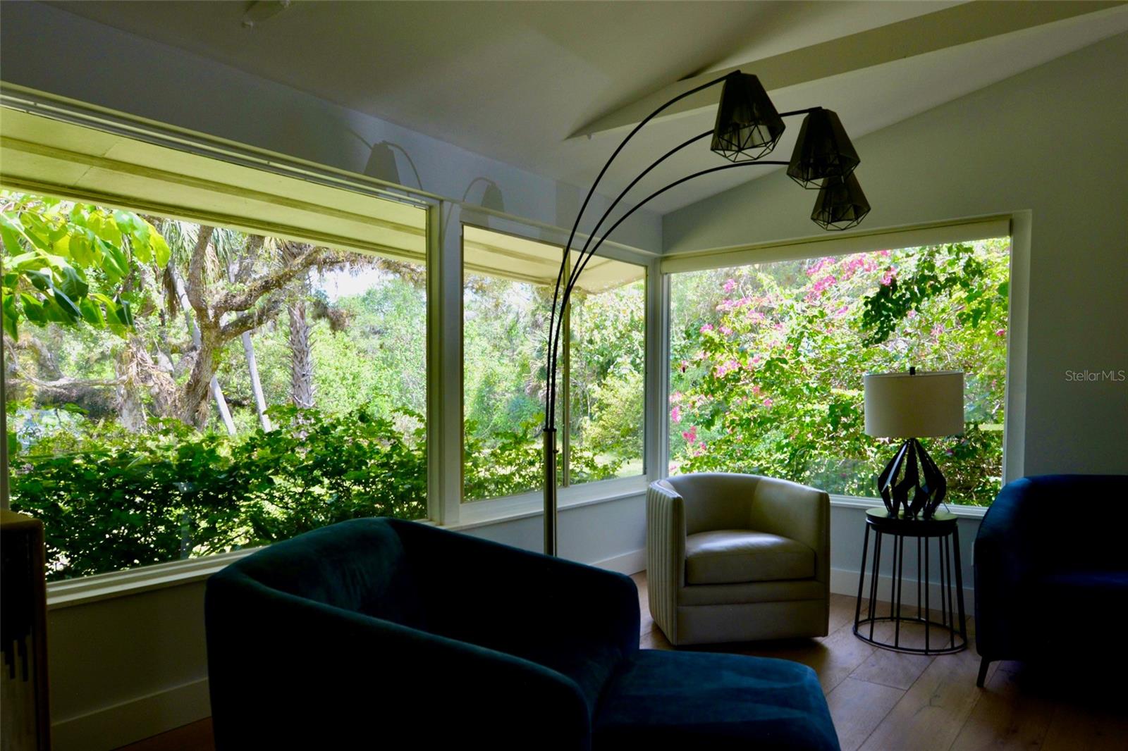 18220 ELMWOOD DR, ALVA, FL, 33920