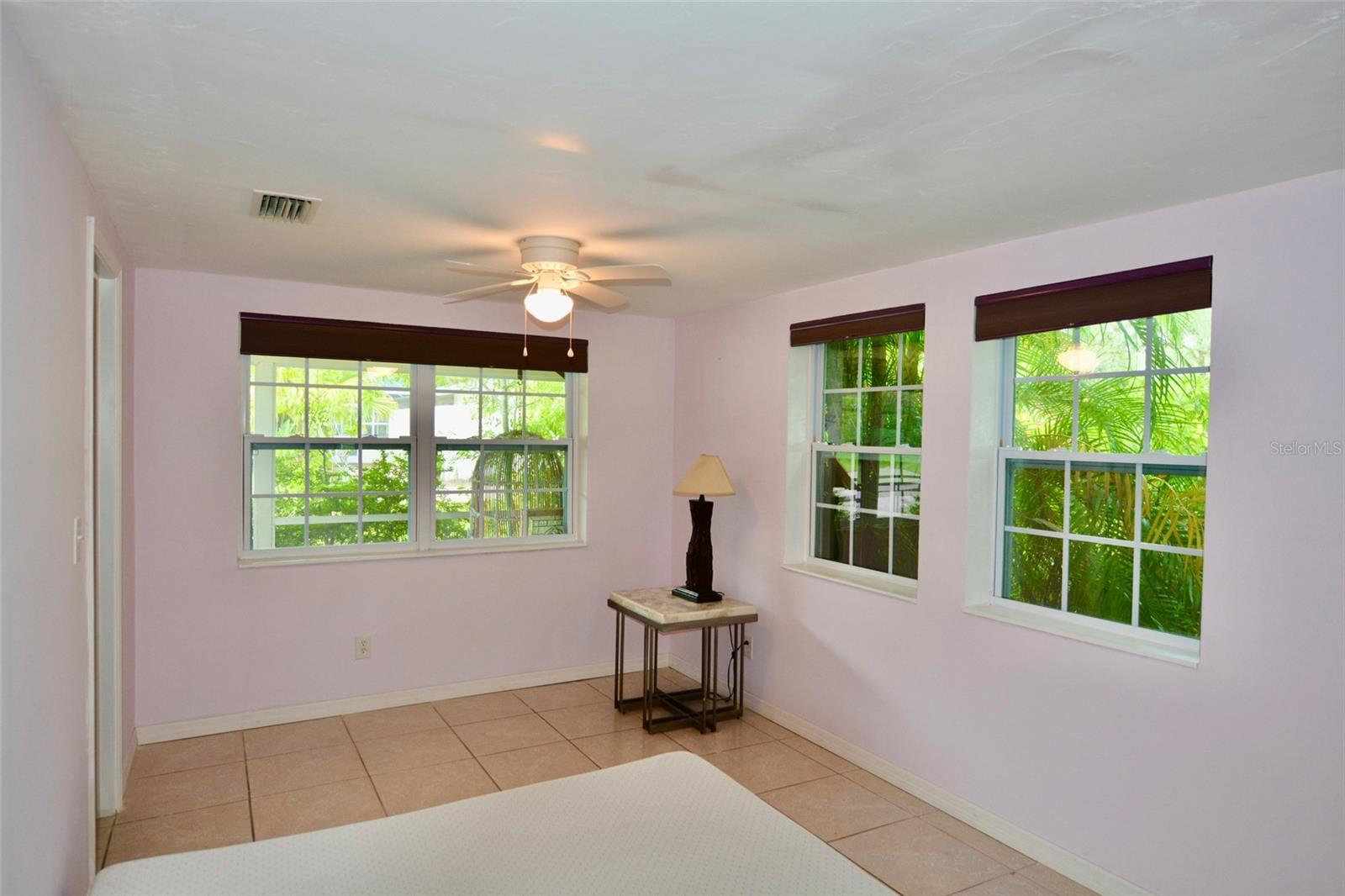 18220 ELMWOOD DR, ALVA, FL, 33920