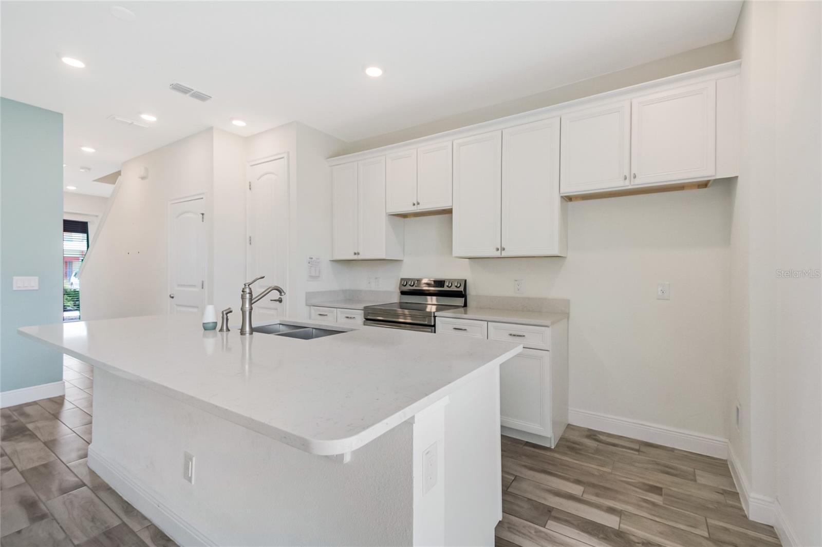 2915 CASTAWAY LN, KISSIMMEE, FL, 34747