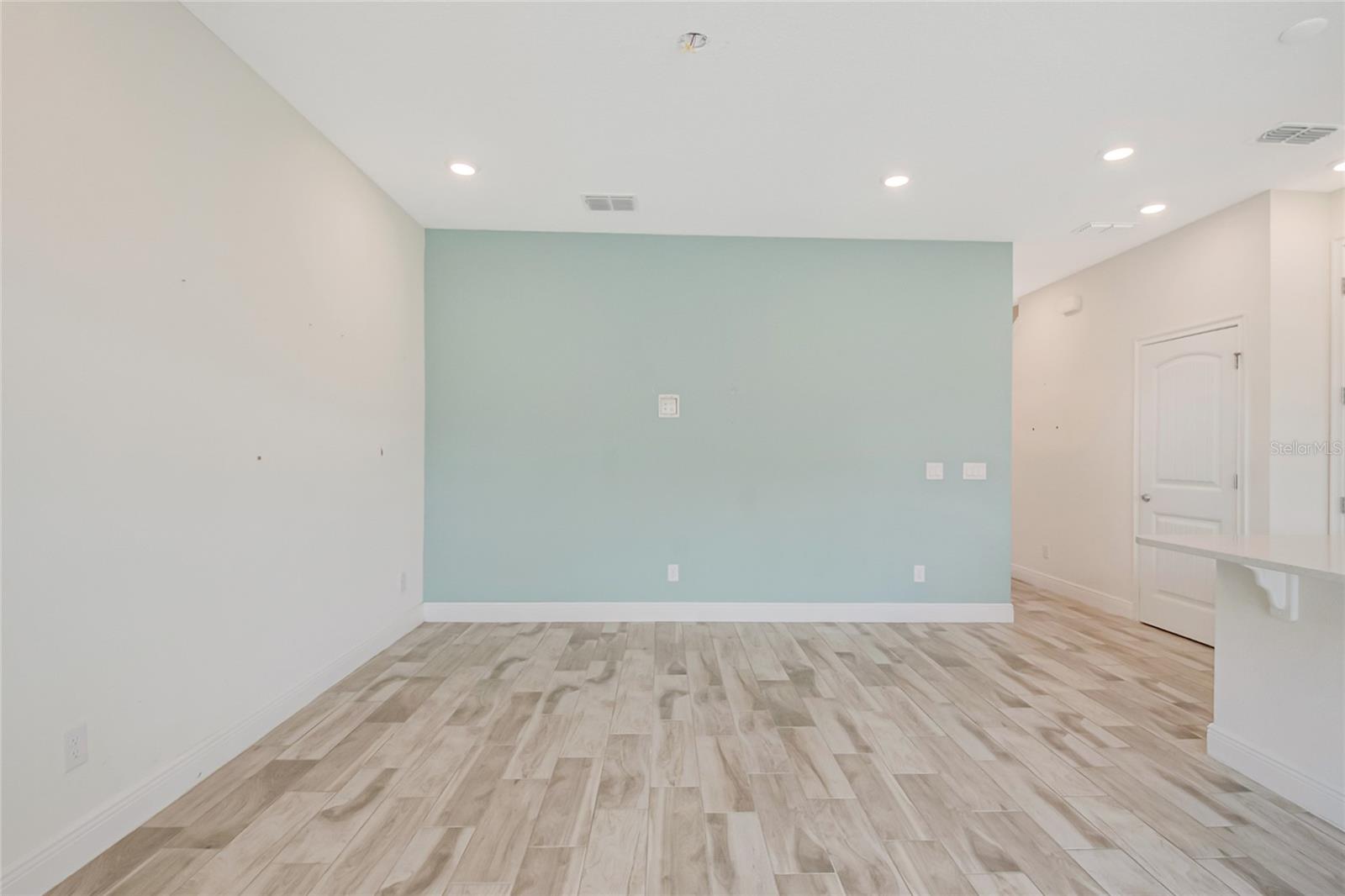 2915 CASTAWAY LN, KISSIMMEE, FL, 34747