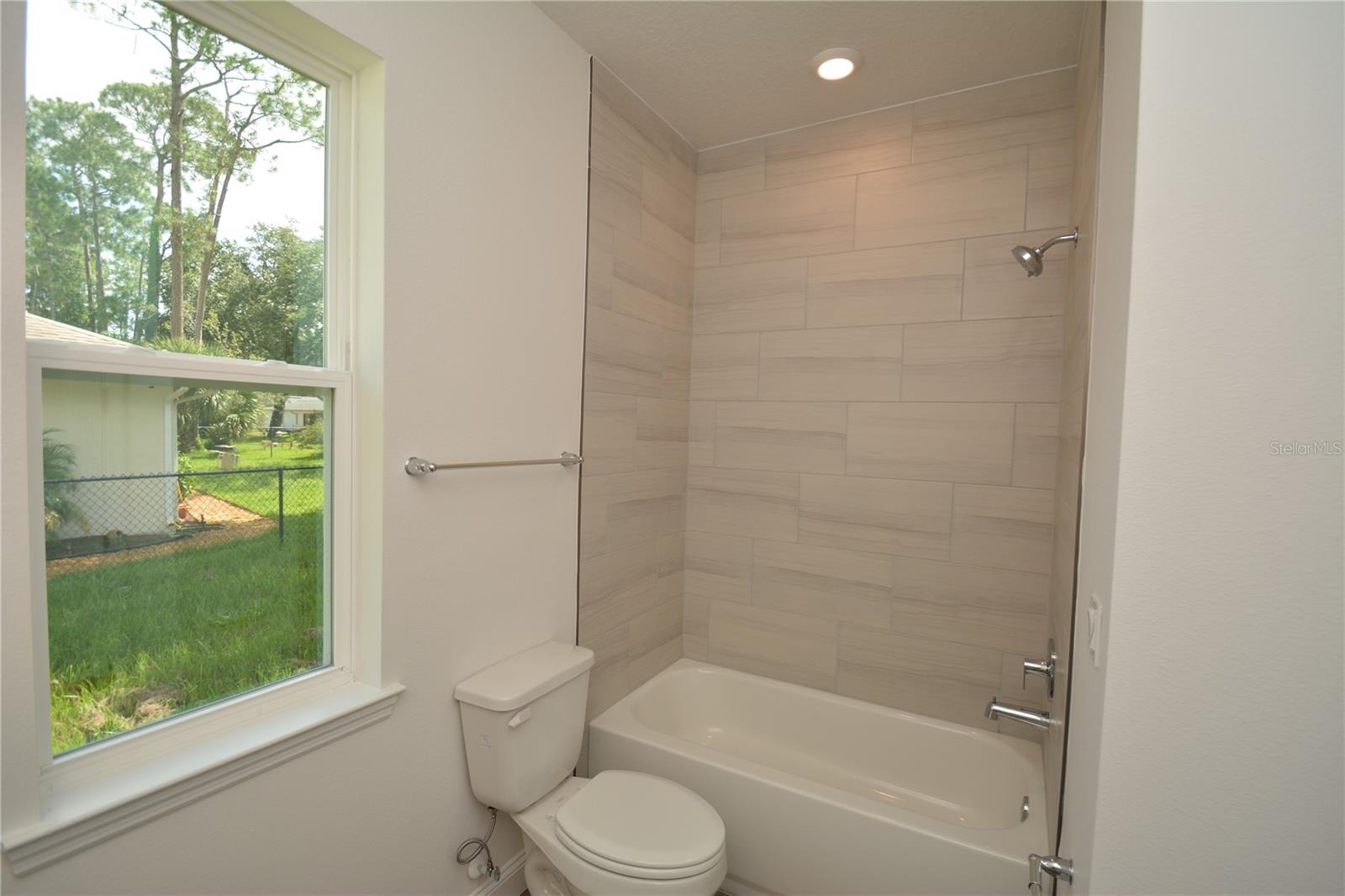 102 BRITTANY LN, PALM COAST, FL, 32137