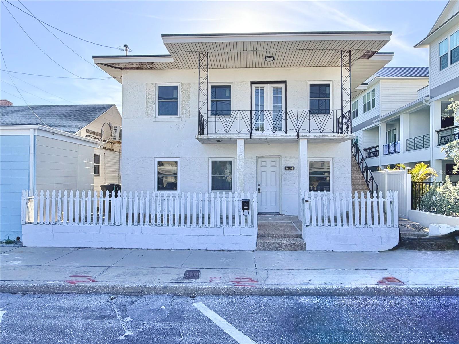 664 MANDALAY AVE, CLEARWATER BEACH, FL, 33767