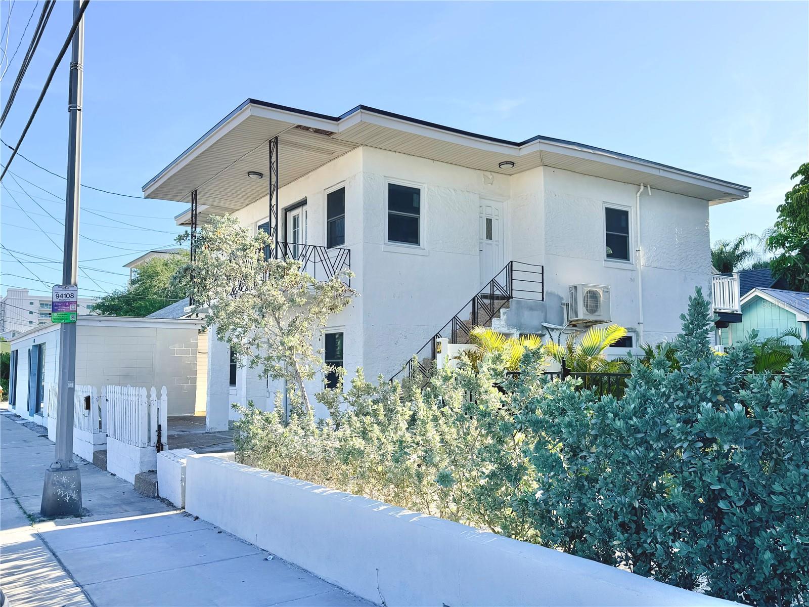 664 MANDALAY AVE, CLEARWATER BEACH, FL, 33767