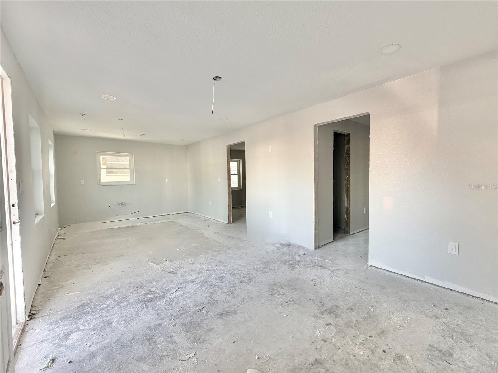 664 MANDALAY AVE, CLEARWATER BEACH, FL, 33767