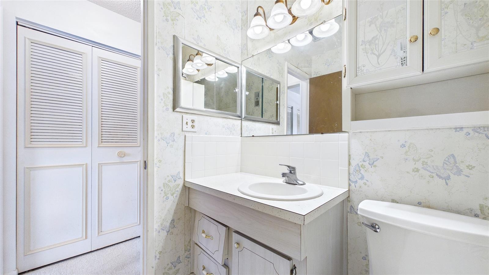 6025 SHORE BLVD S #303, GULFPORT, FL, 33707