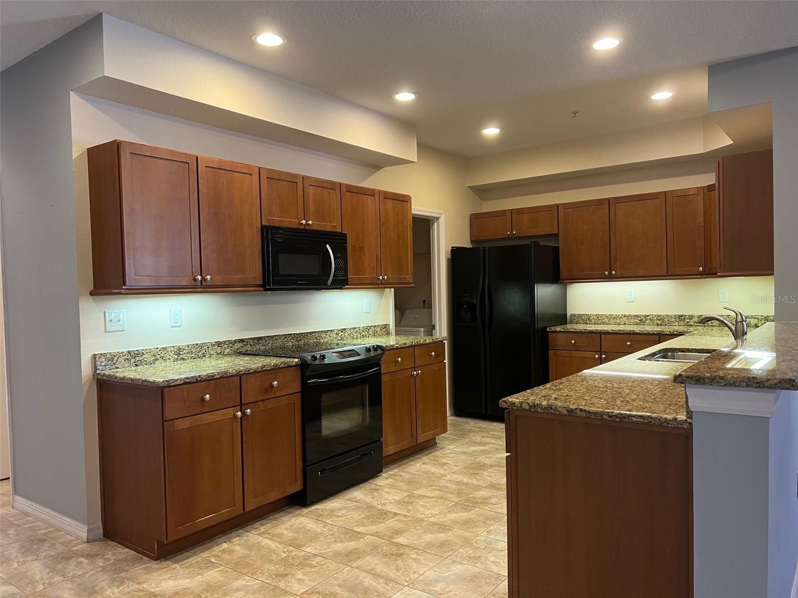 642 WELLS CT #201, CLEARWATER, FL, 33756