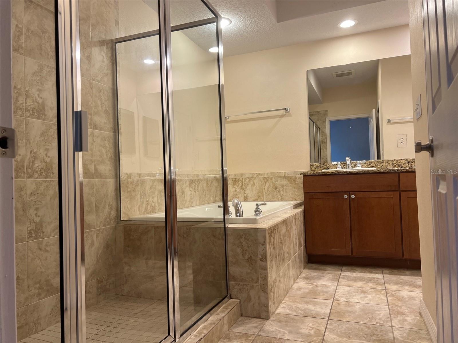 642 WELLS CT #201, CLEARWATER, FL, 33756