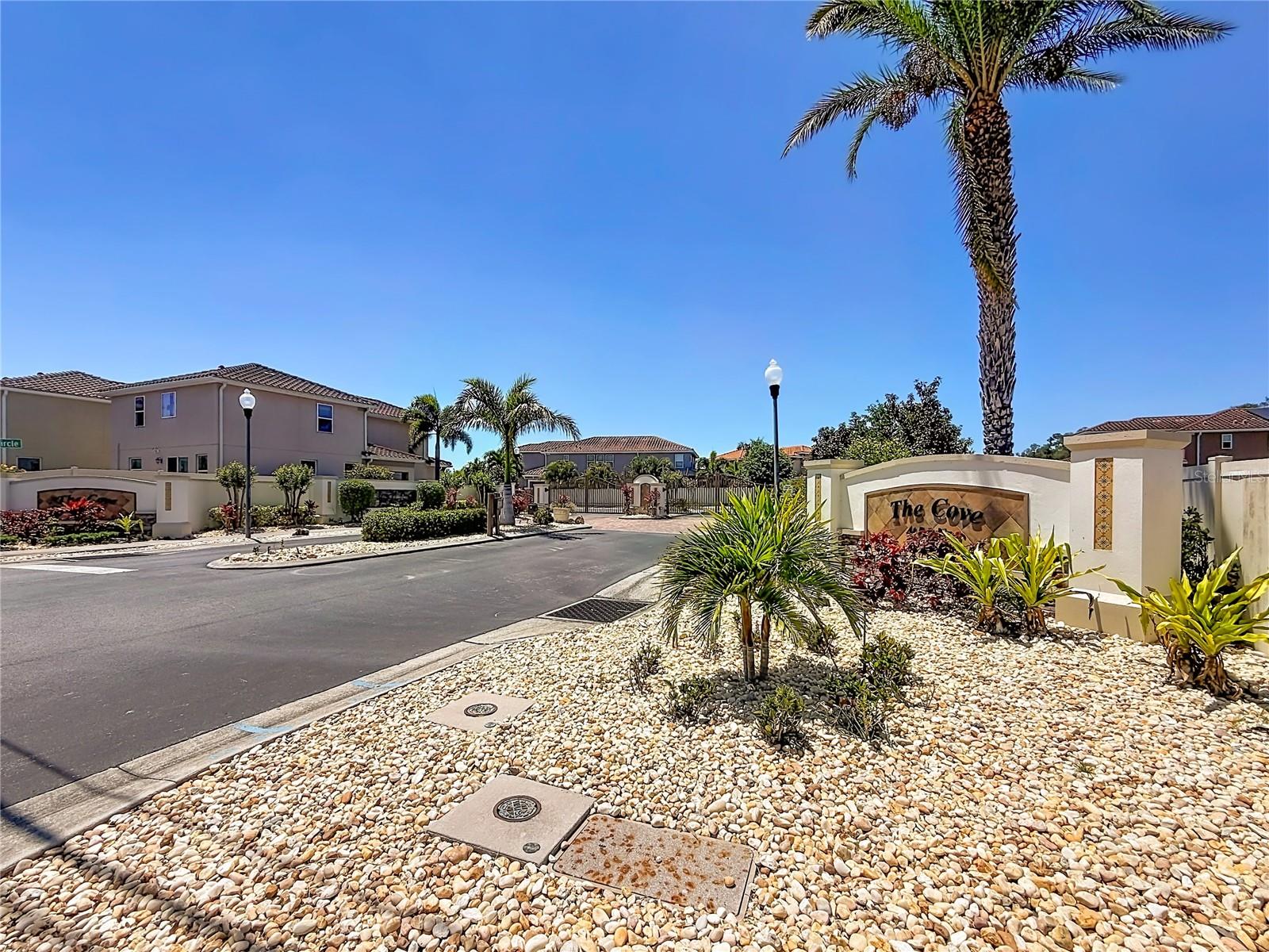 10193 GRAND OAK CIR, MADEIRA BEACH, FL, 33708