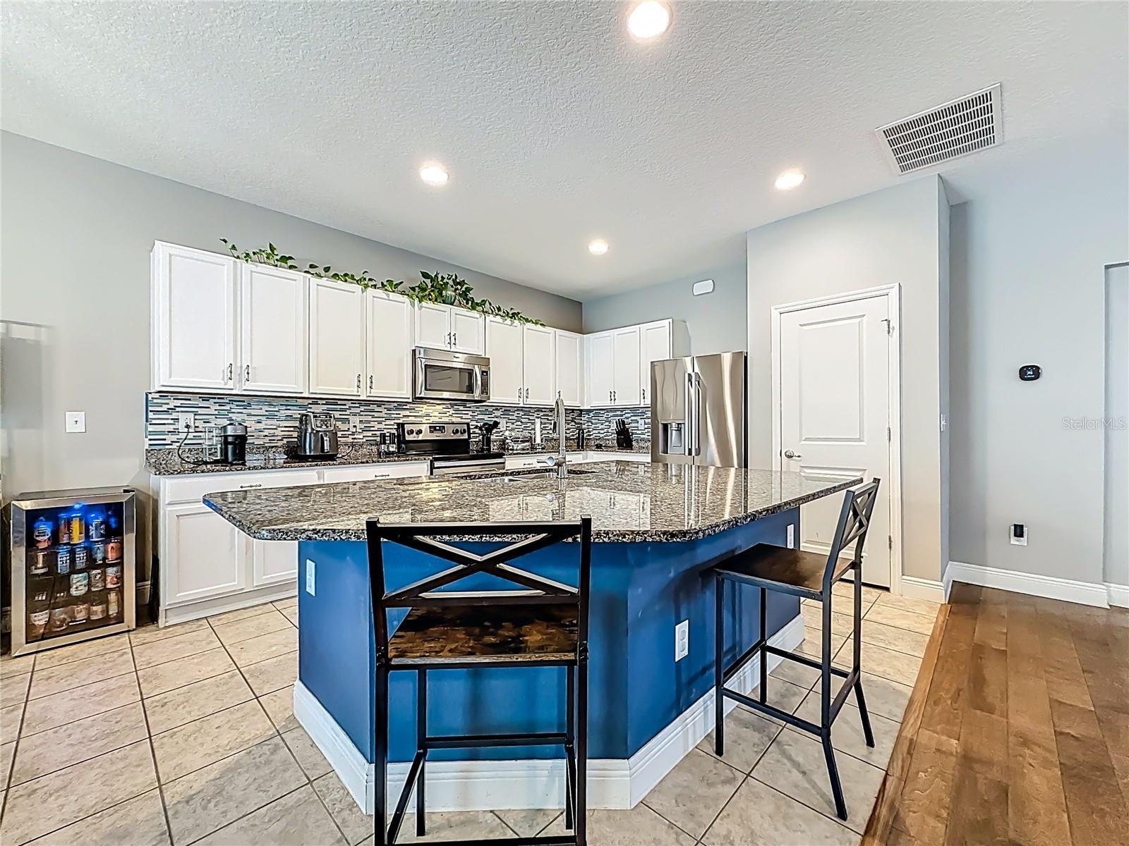 10193 GRAND OAK CIR, MADEIRA BEACH, FL, 33708