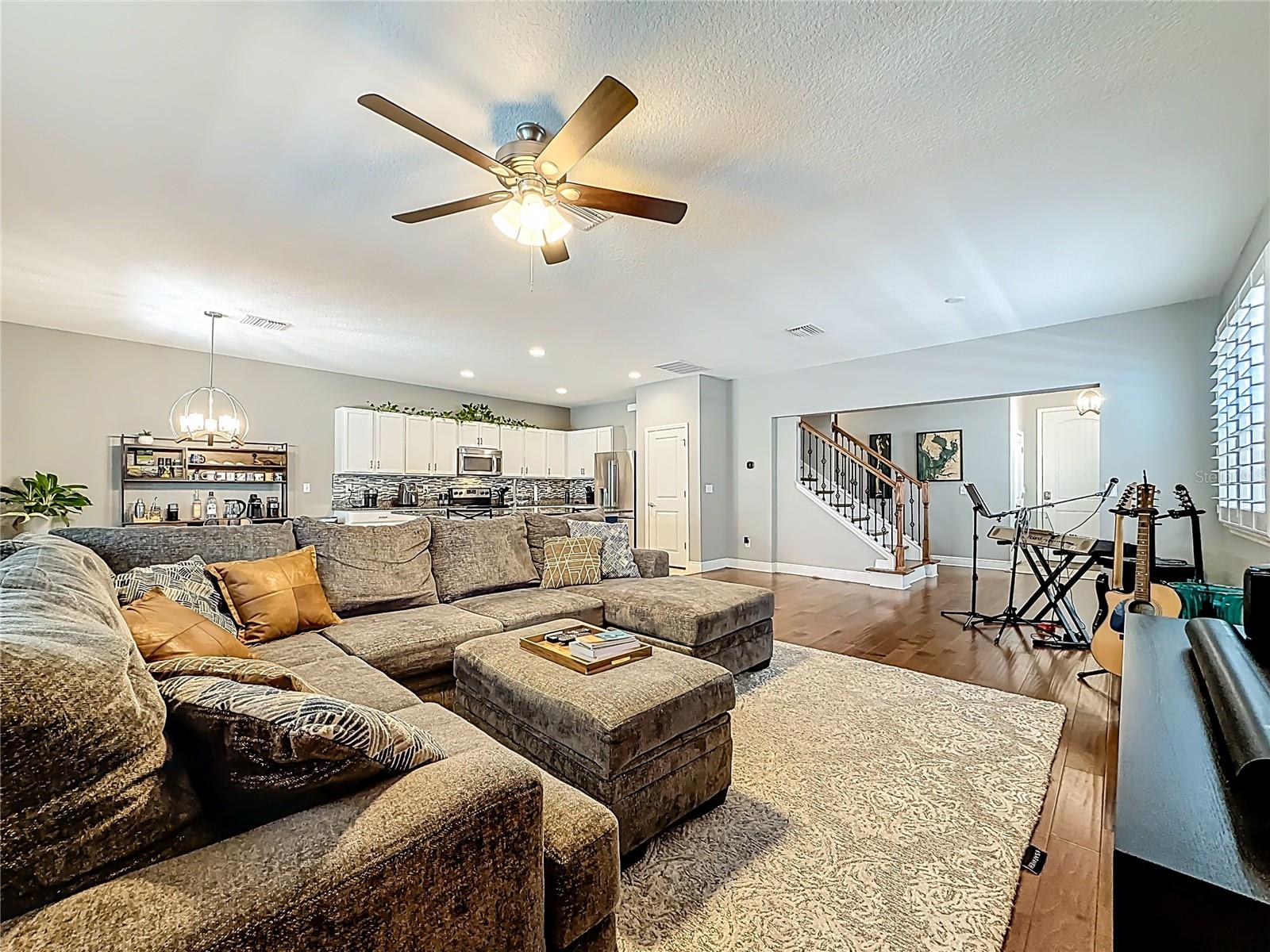 10193 GRAND OAK CIR, MADEIRA BEACH, FL, 33708