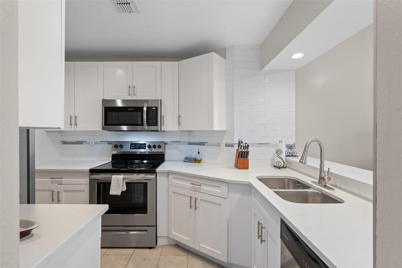 14733 NORWOOD OAKS DR #201, TAMPA, FL, 33613