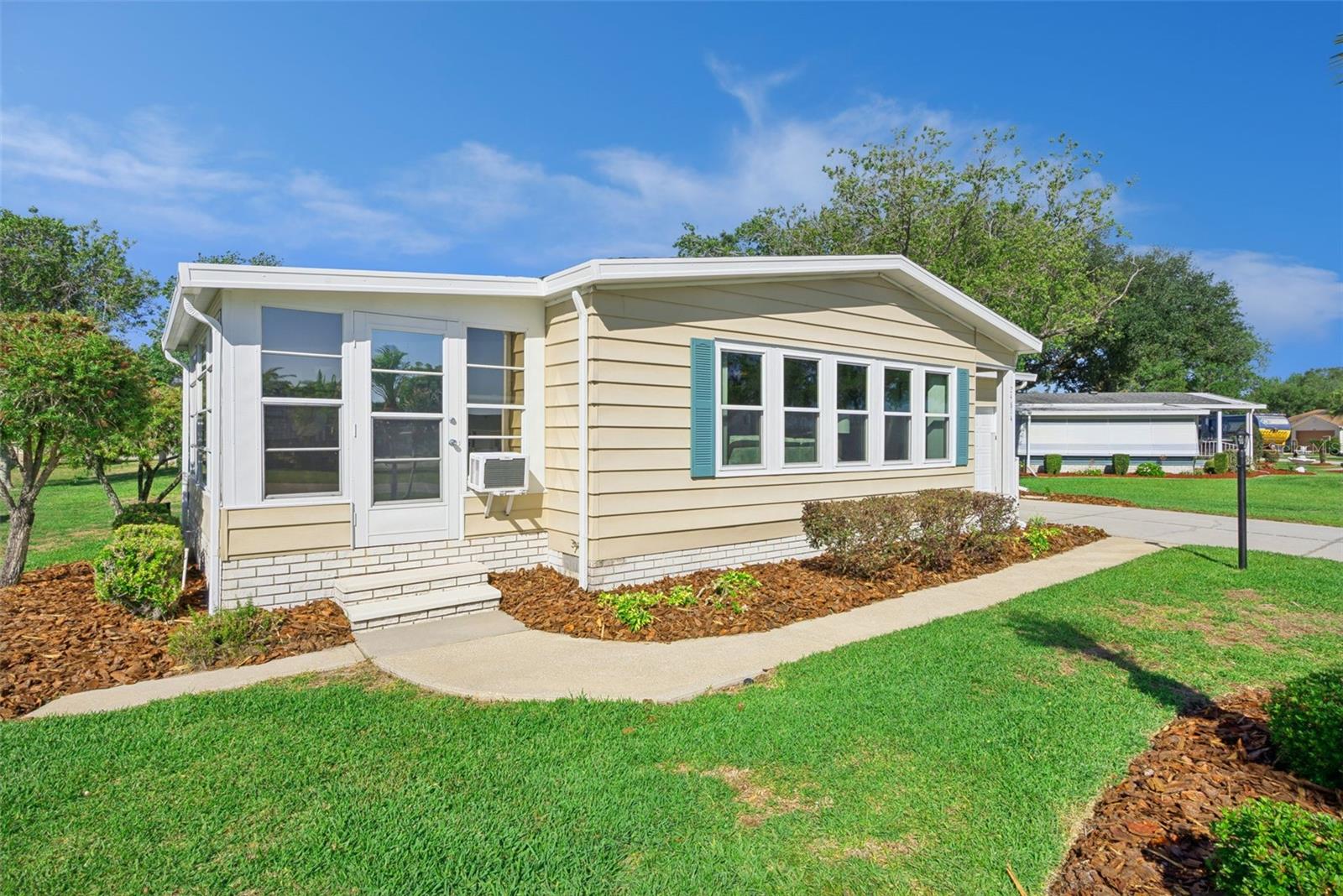 24814 PINE HL, LEESBURG, FL, 34748