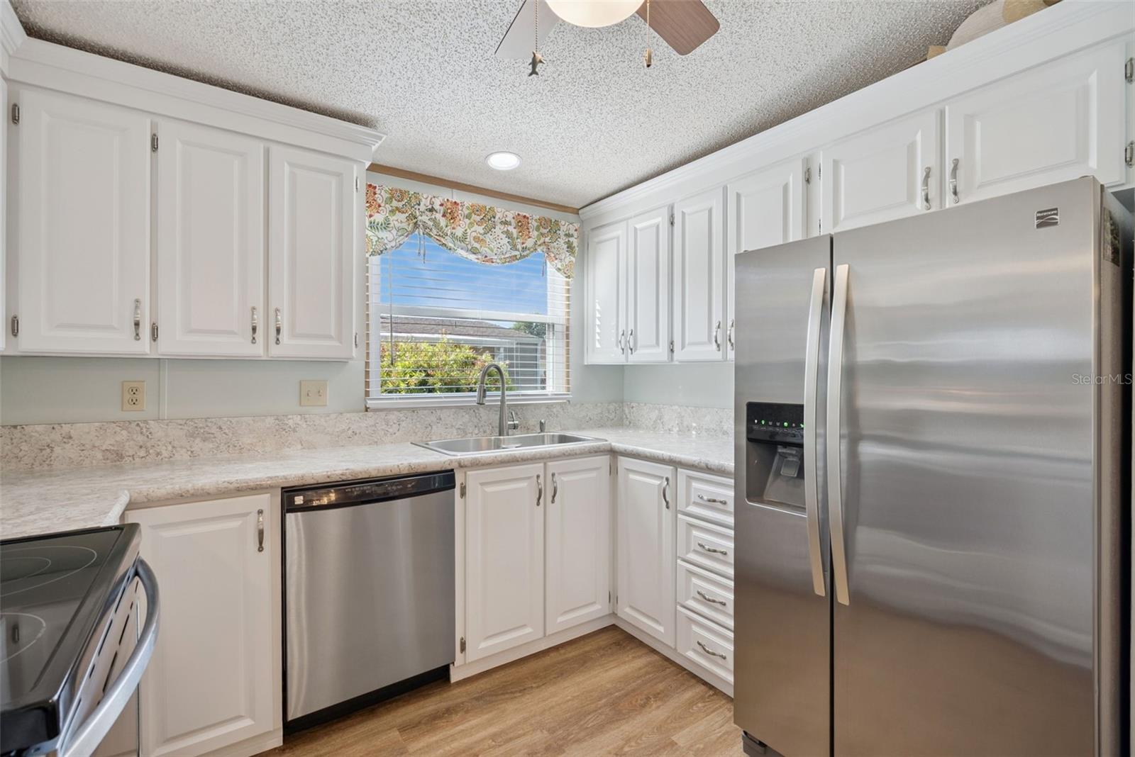 24814 PINE HL, LEESBURG, FL, 34748