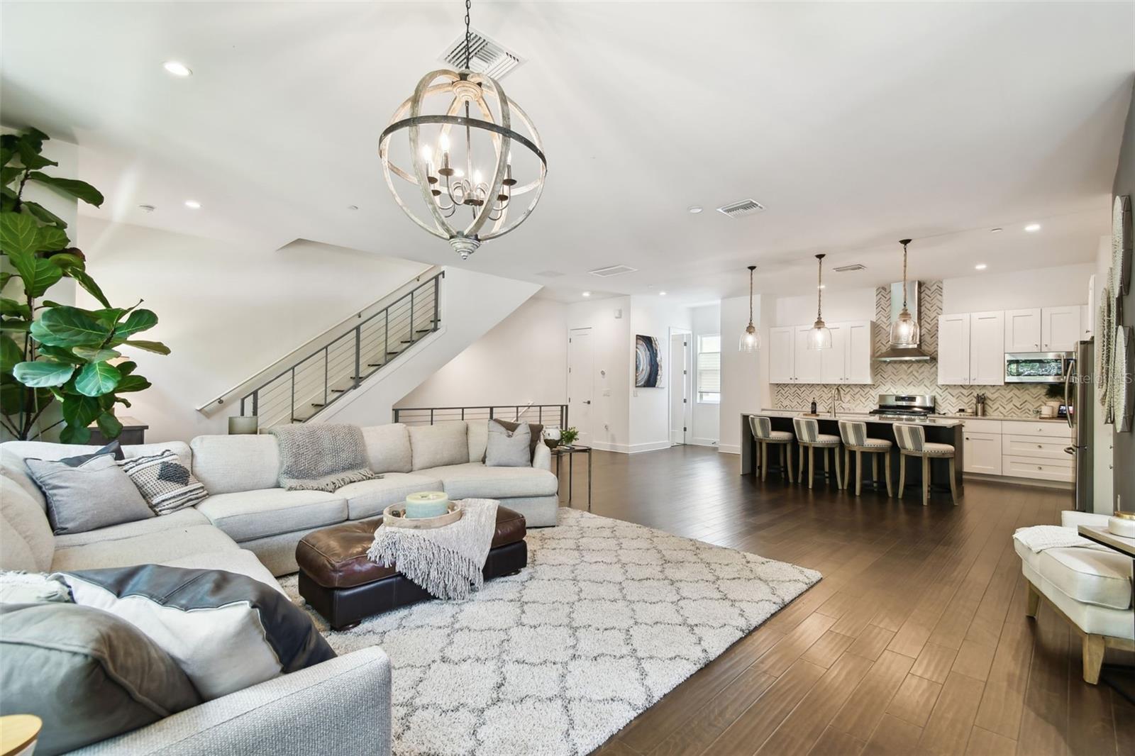 3100 W PAUL AVE #15, TAMPA, FL, 33611