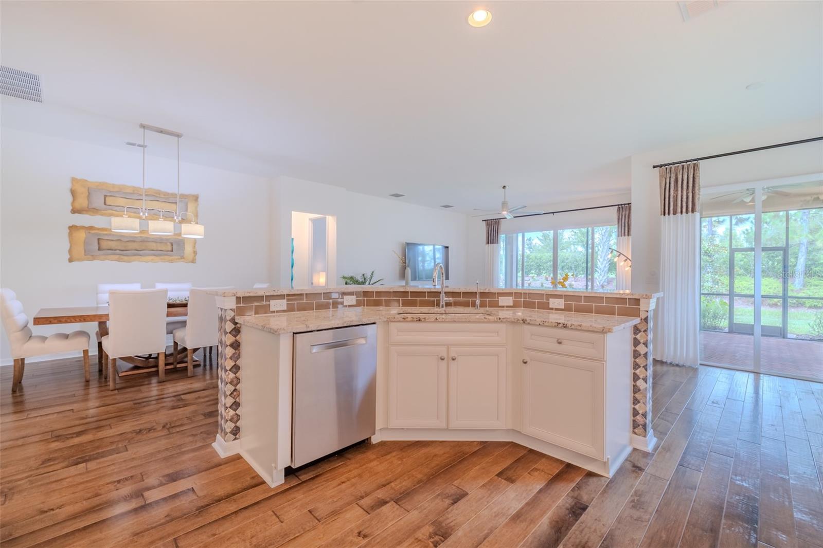 4820 GRAND BANKS DR, WIMAUMA, FL, 33598