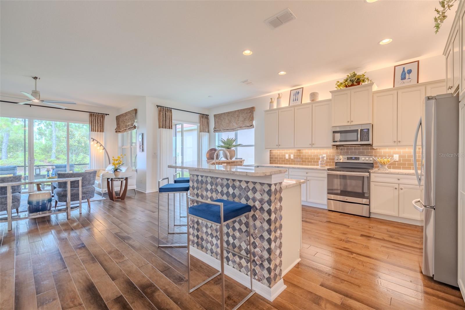 4820 GRAND BANKS DR, WIMAUMA, FL, 33598