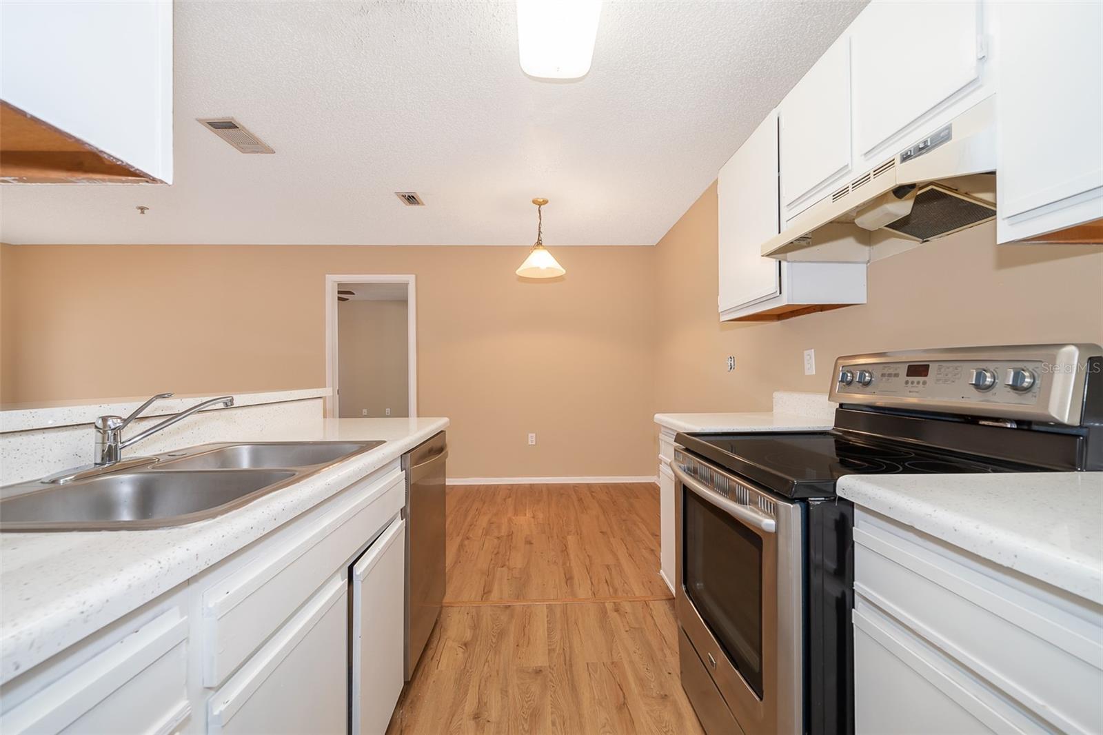 956 SALT POND PL #306, ALTAMONTE SPRINGS, FL, 32714