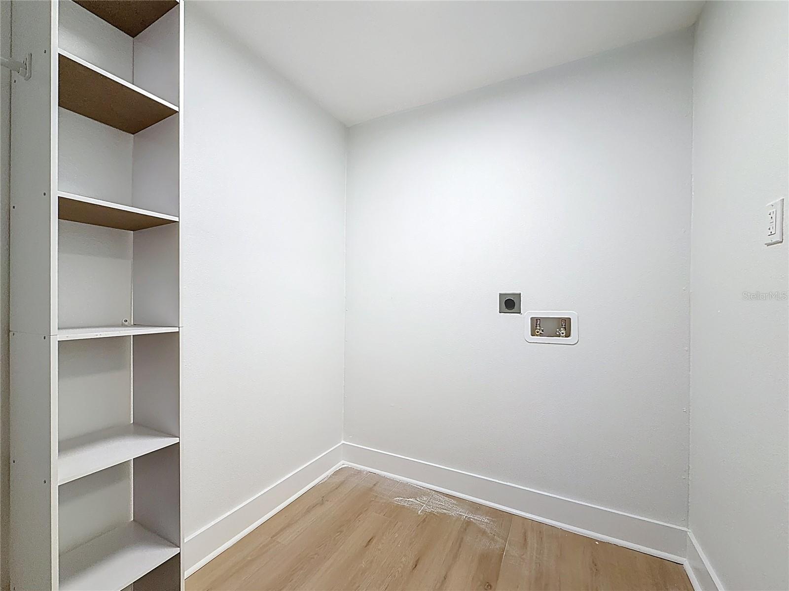 200 COUNTRY CLUB DR #1301, LARGO, FL, 33771