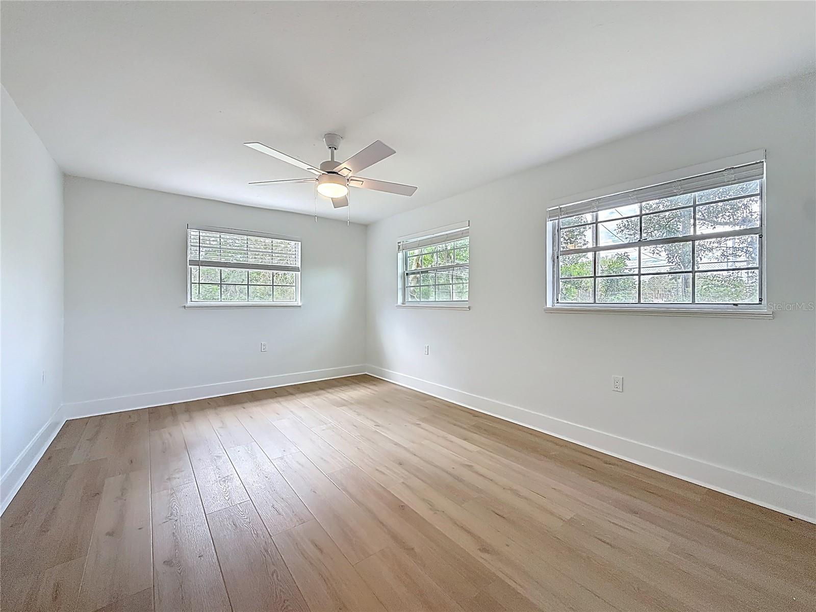 200 COUNTRY CLUB DR #1301, LARGO, FL, 33771