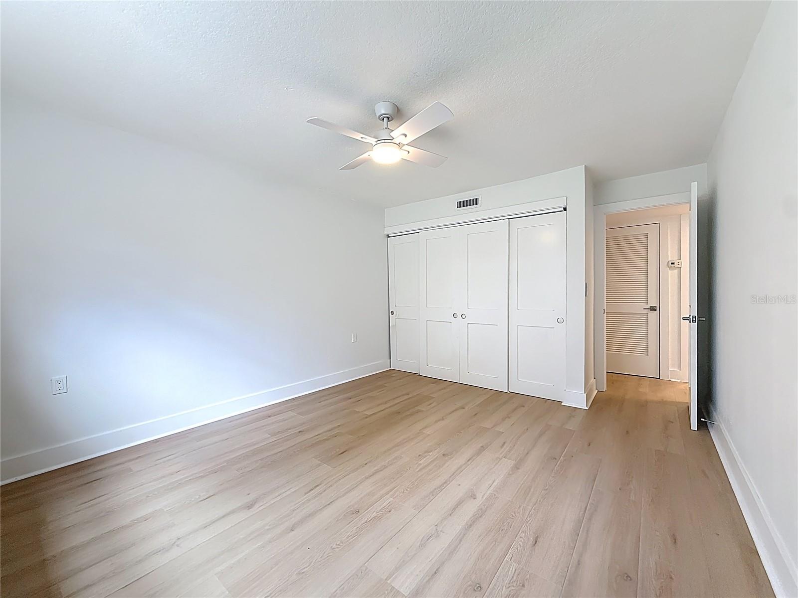 200 COUNTRY CLUB DR #1301, LARGO, FL, 33771