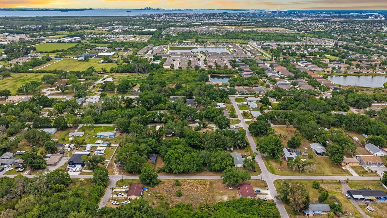 704 1ST AVE NE, RUSKIN, FL, 33570