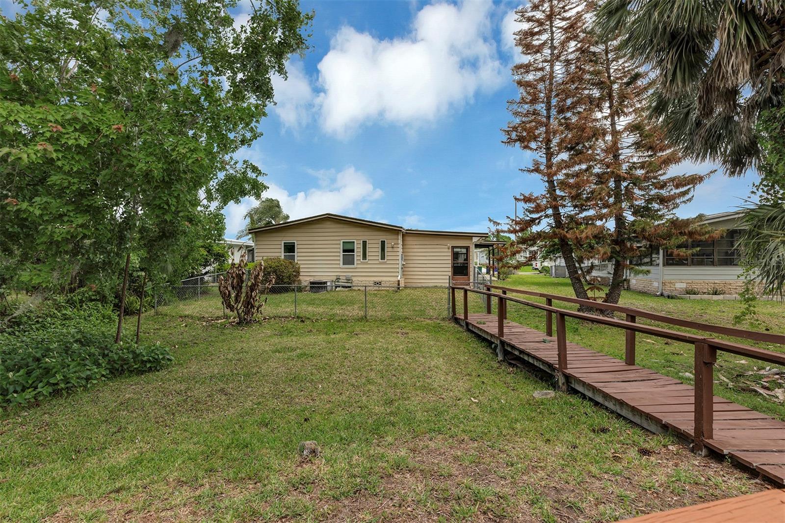 3033 MYAKKA RIVER RD, TAVARES, FL, 32778