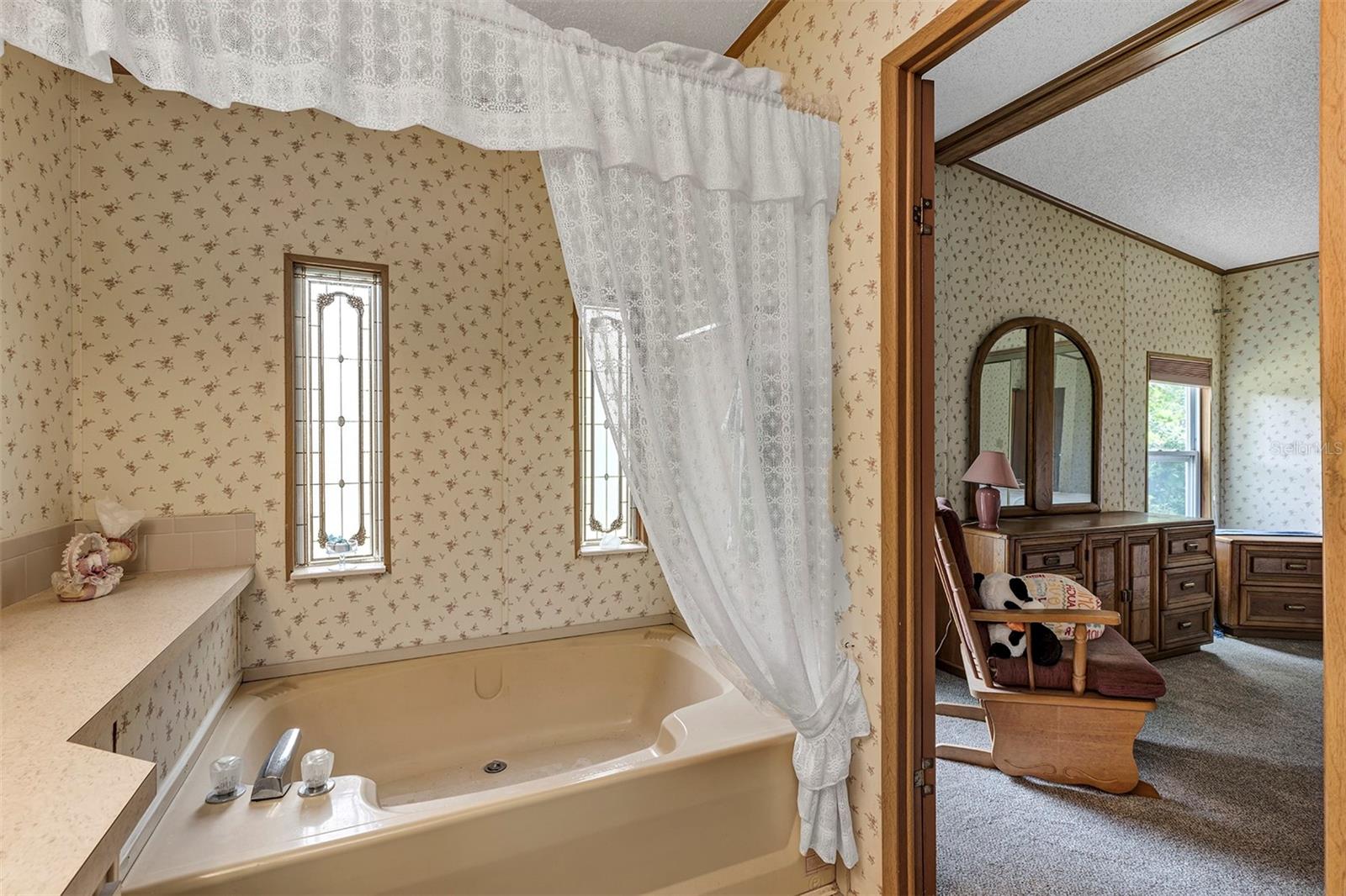 3033 MYAKKA RIVER RD, TAVARES, FL, 32778