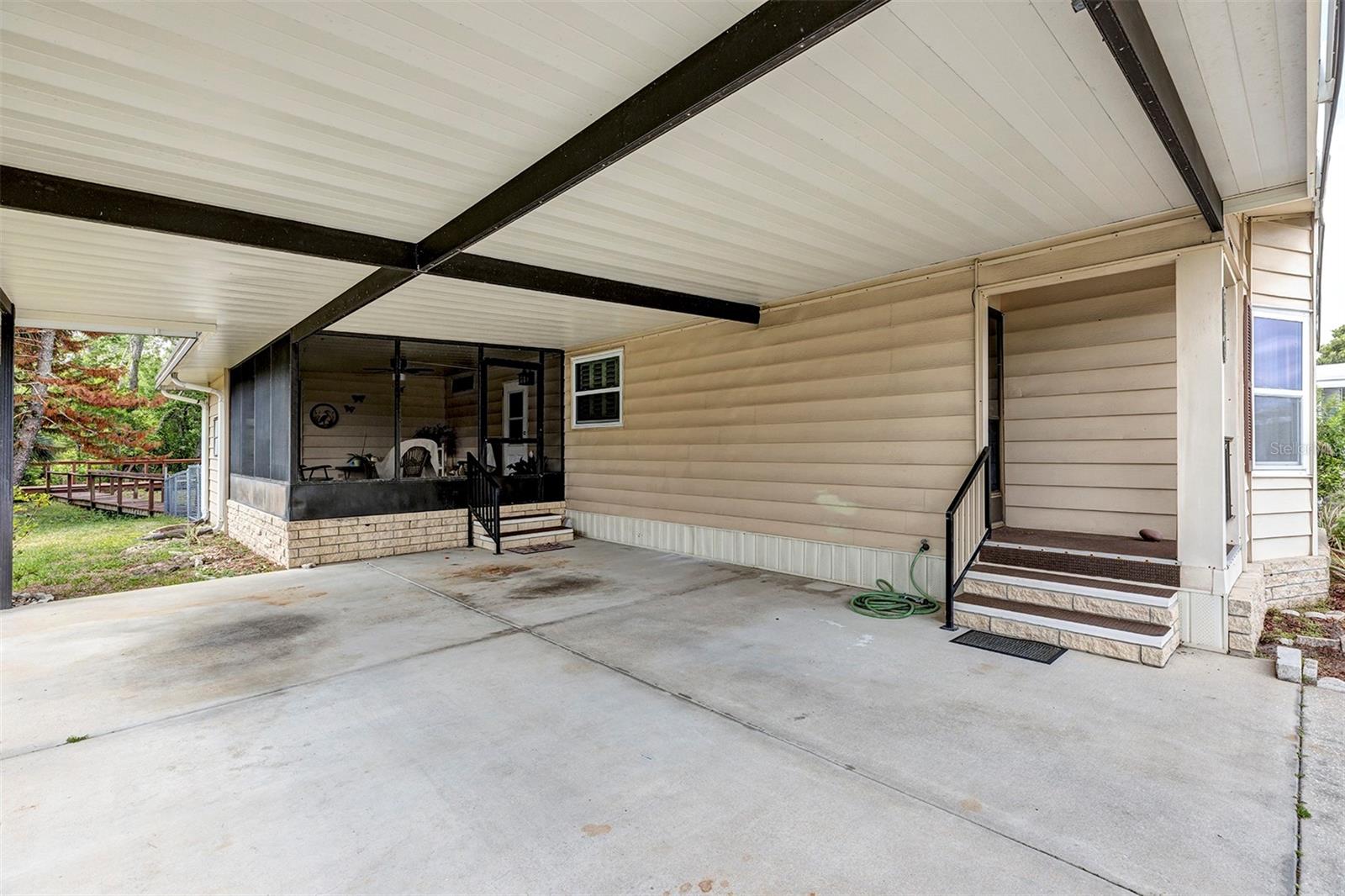 3033 MYAKKA RIVER RD, TAVARES, FL, 32778