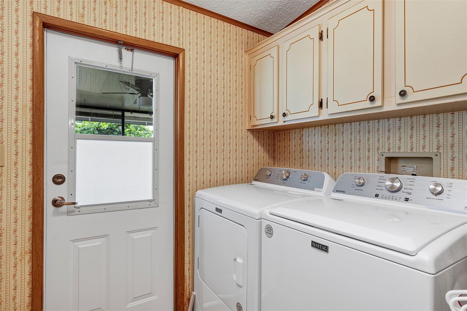 3033 MYAKKA RIVER RD, TAVARES, FL, 32778