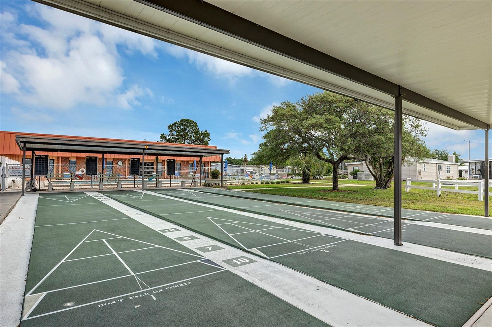 3033 MYAKKA RIVER RD, TAVARES, FL, 32778