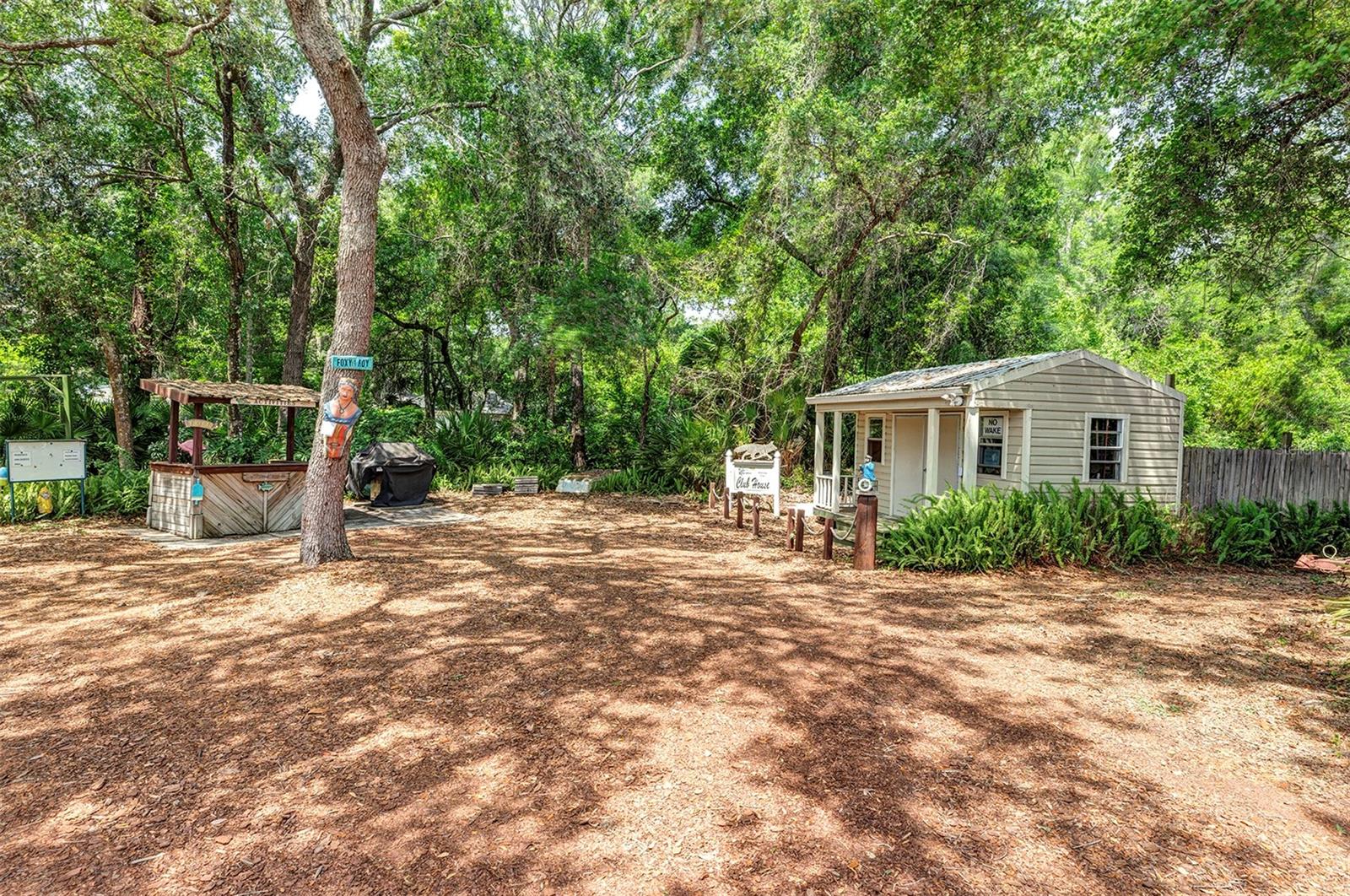 3033 MYAKKA RIVER RD, TAVARES, FL, 32778