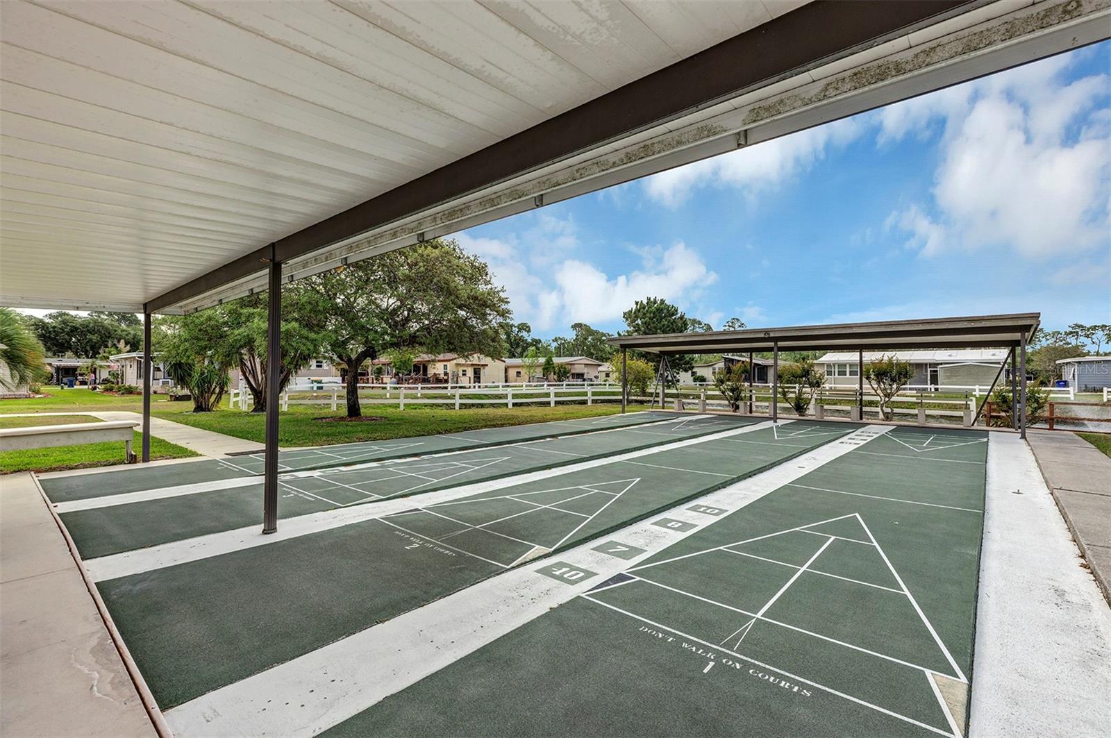 3033 MYAKKA RIVER RD, TAVARES, FL, 32778