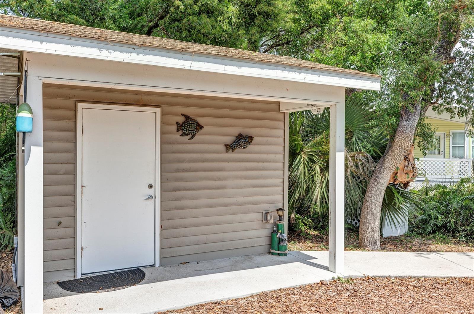 3033 MYAKKA RIVER RD, TAVARES, FL, 32778