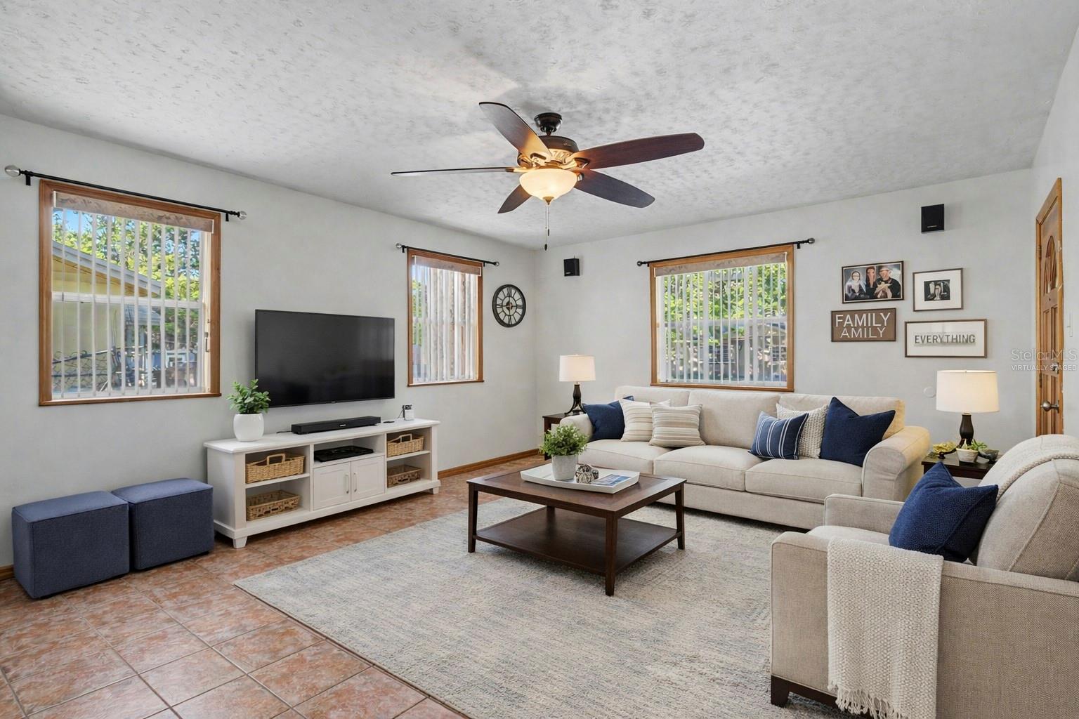 923 S PARK CT, KISSIMMEE, FL, 34741