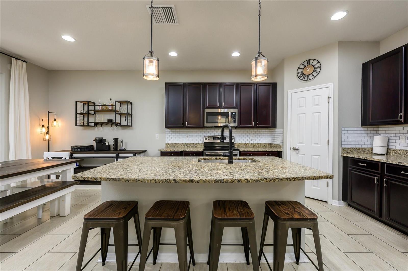 32698 WINDELSTRAW DR, WESLEY CHAPEL, FL, 33545