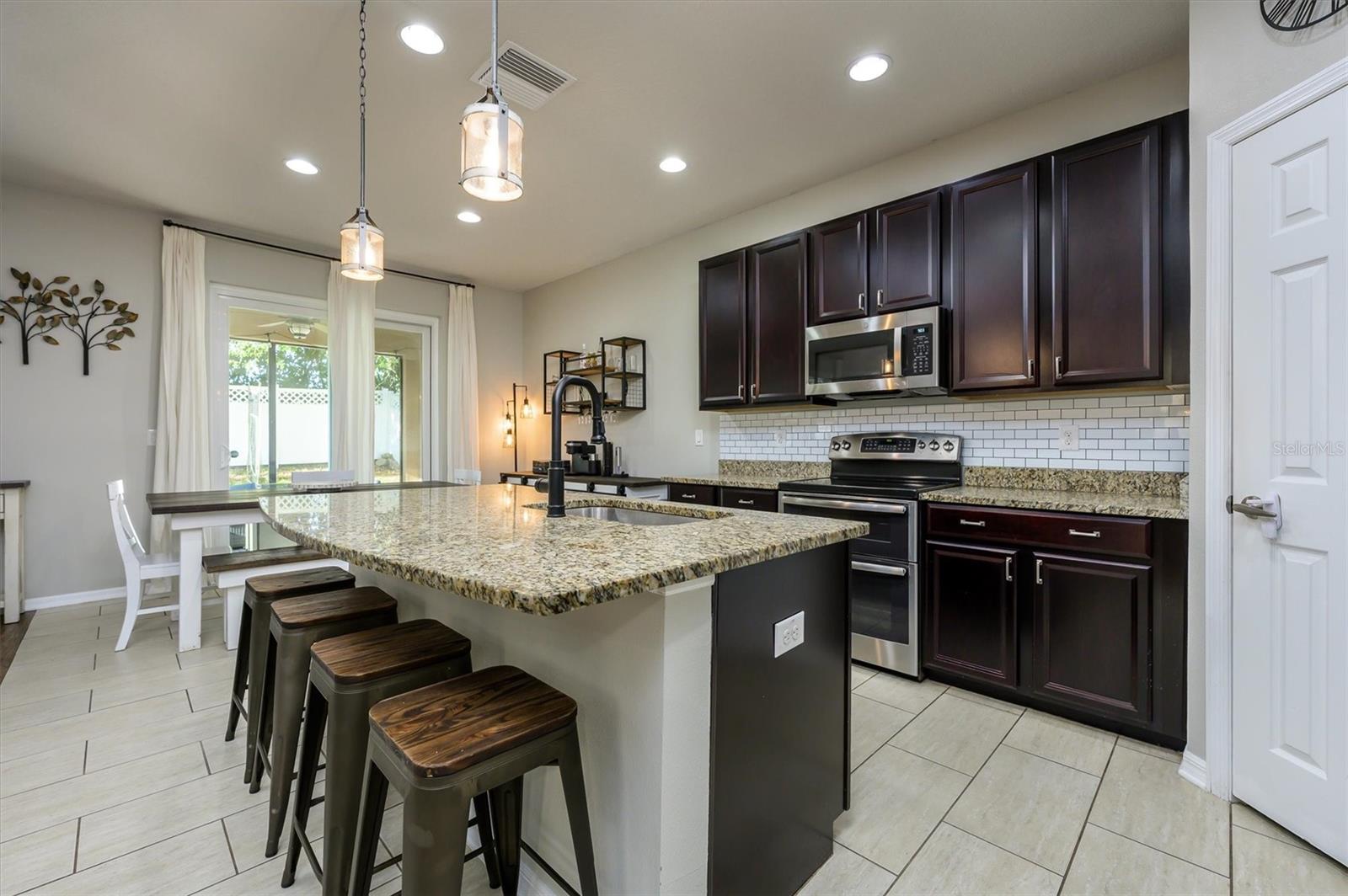 32698 WINDELSTRAW DR, WESLEY CHAPEL, FL, 33545