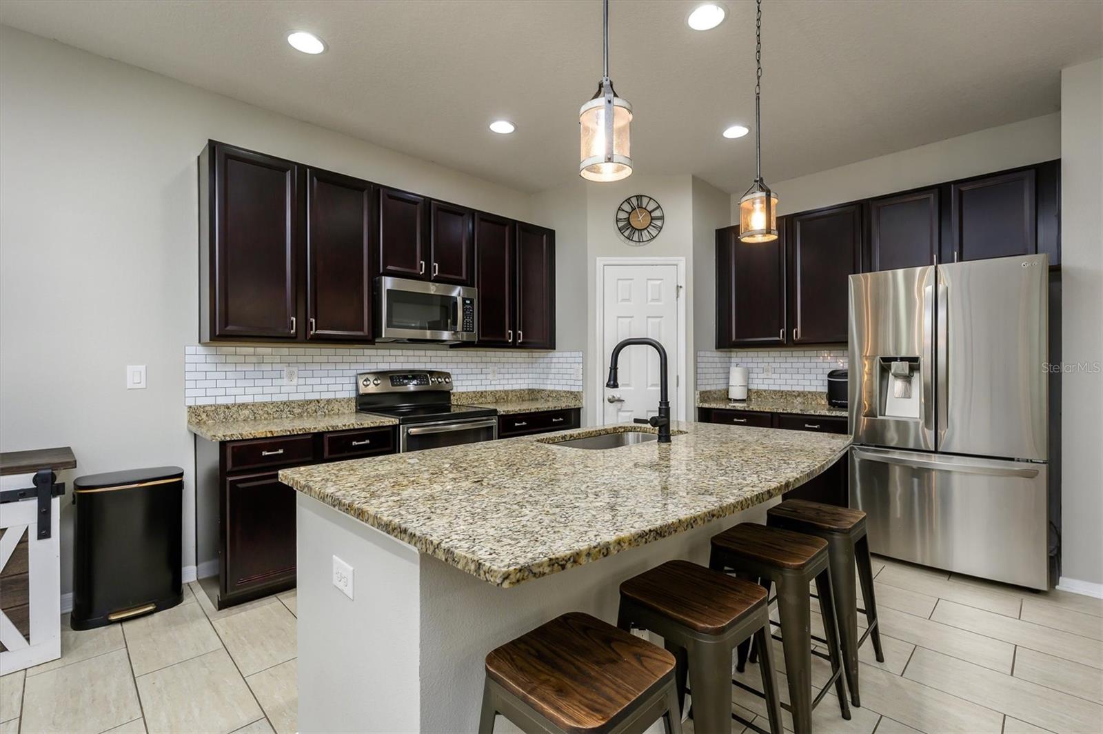 32698 WINDELSTRAW DR, WESLEY CHAPEL, FL, 33545