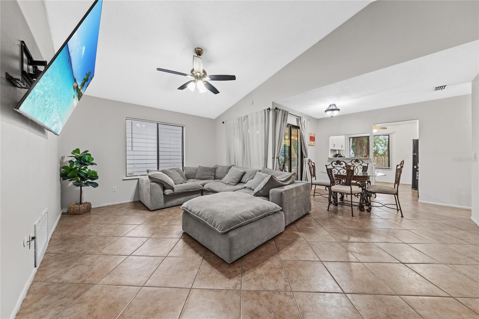 335 KIRKCALDY DR, WINTER SPRINGS, FL, 32708