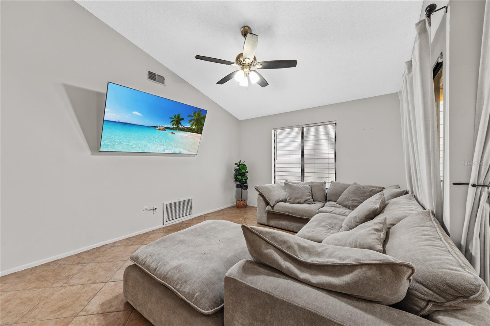 335 KIRKCALDY DR, WINTER SPRINGS, FL, 32708