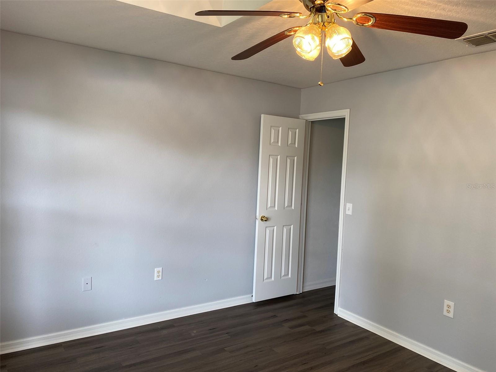 2210 NICOLLETT WAY, LEESBURG, FL, 34748