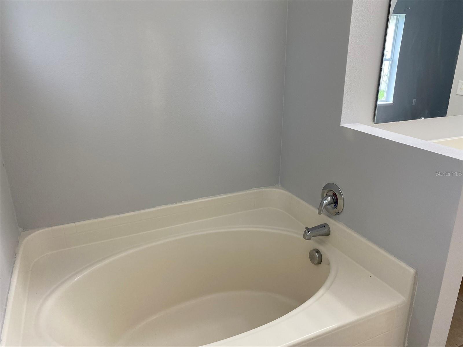 2210 NICOLLETT WAY, LEESBURG, FL, 34748