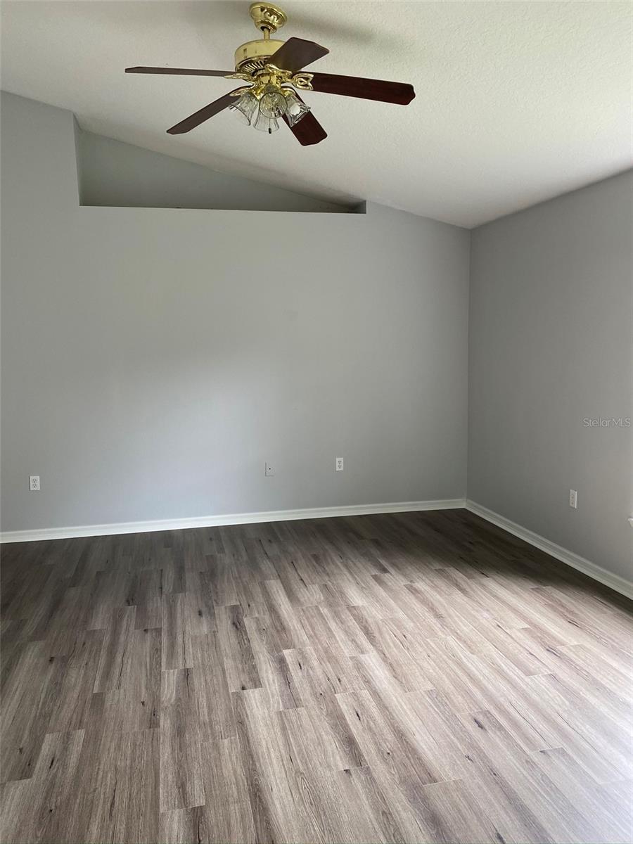 2210 NICOLLETT WAY, LEESBURG, FL, 34748