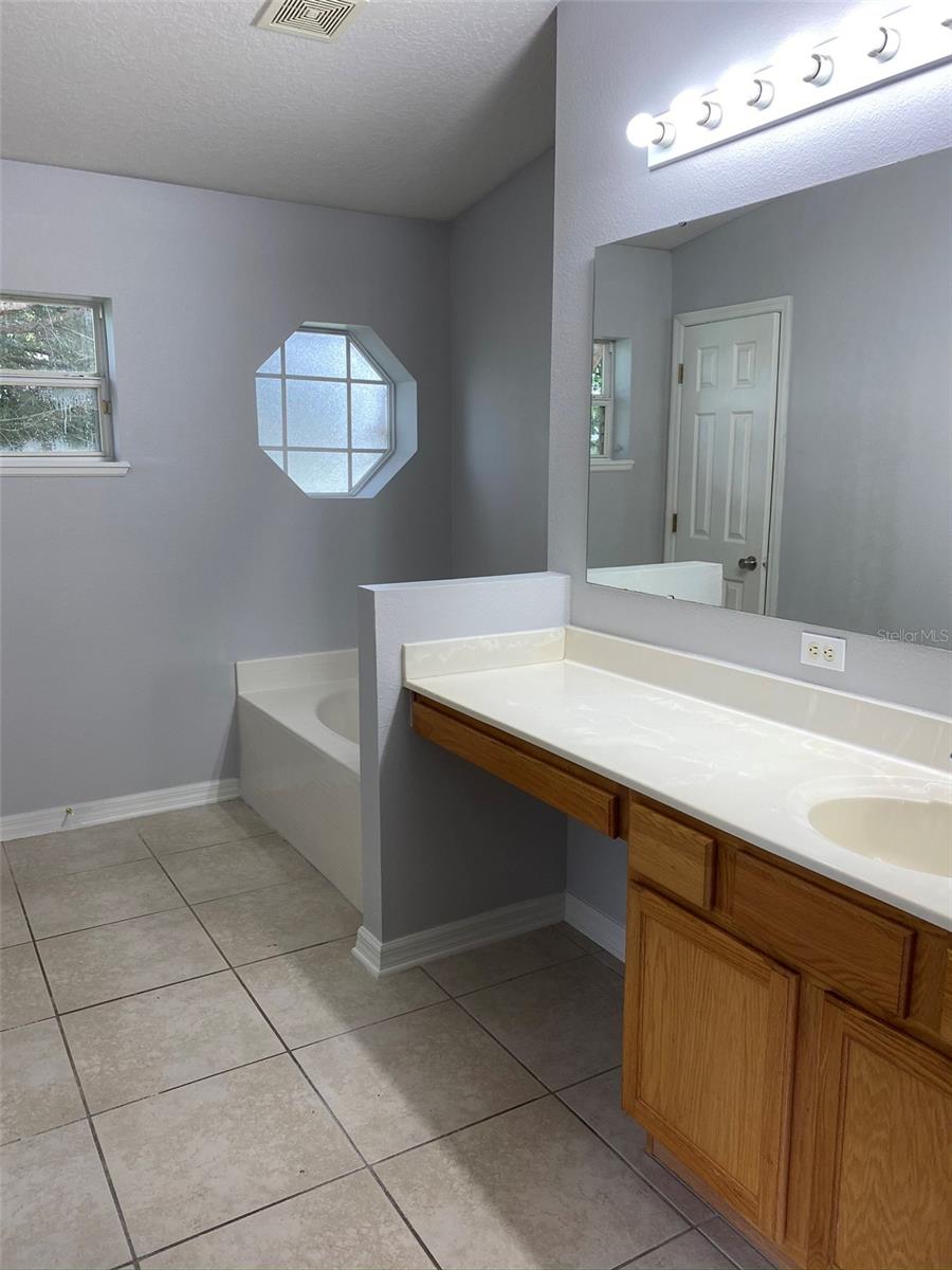 2210 NICOLLETT WAY, LEESBURG, FL, 34748